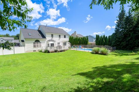12 Sarah Court Colonie NY 12205