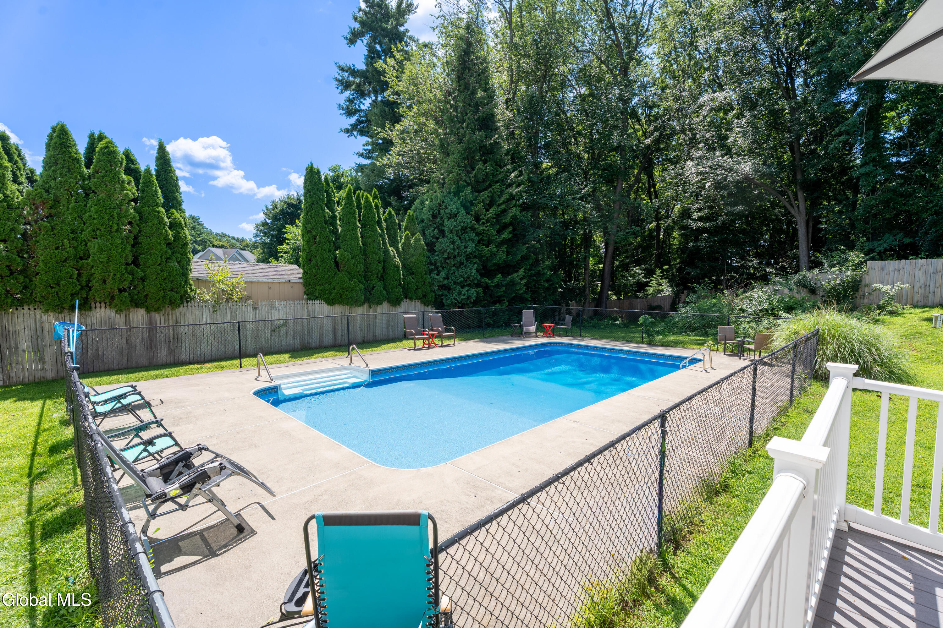 12 Sarah Court Colonie NY 12205