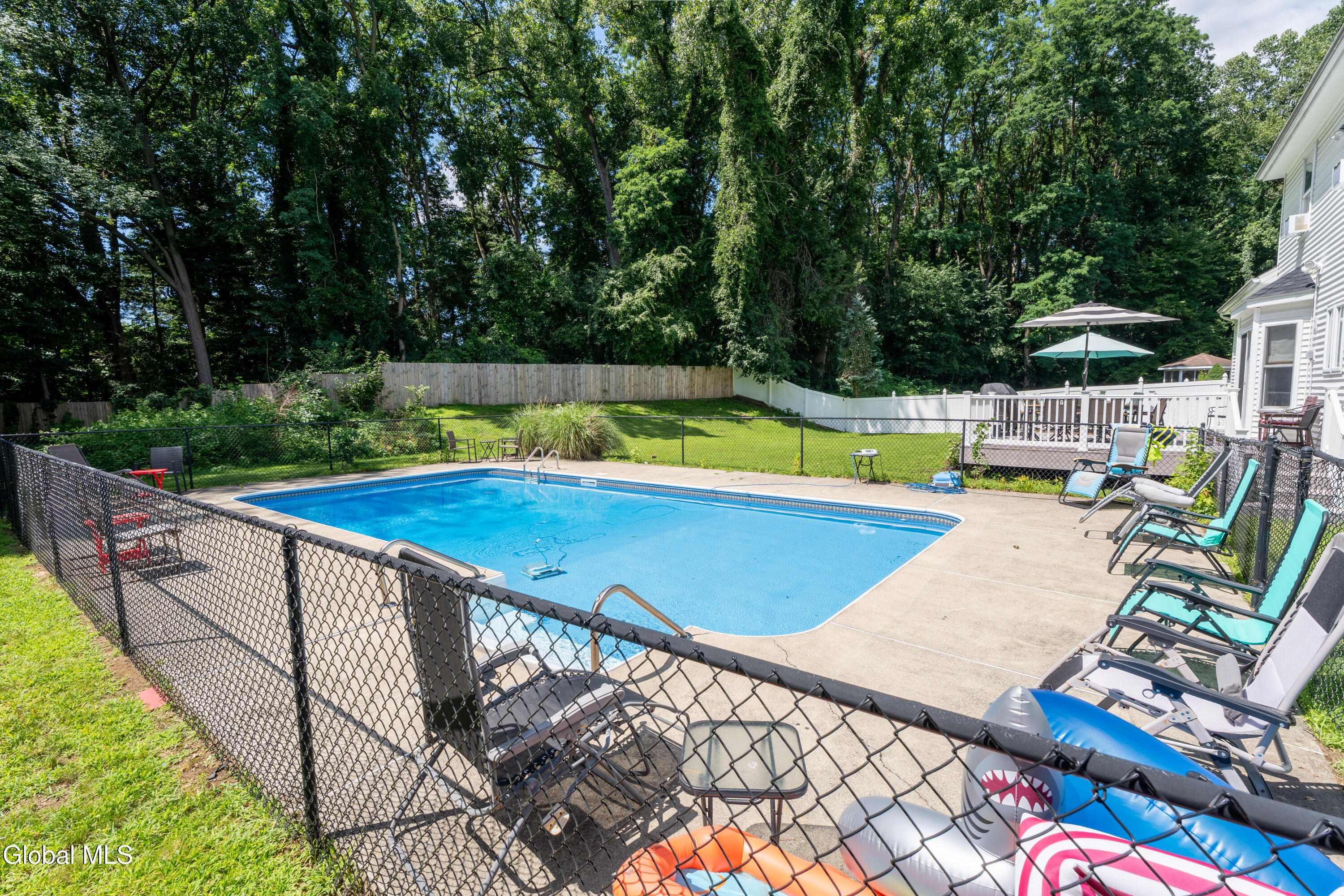 12 Sarah Court Colonie NY 12205