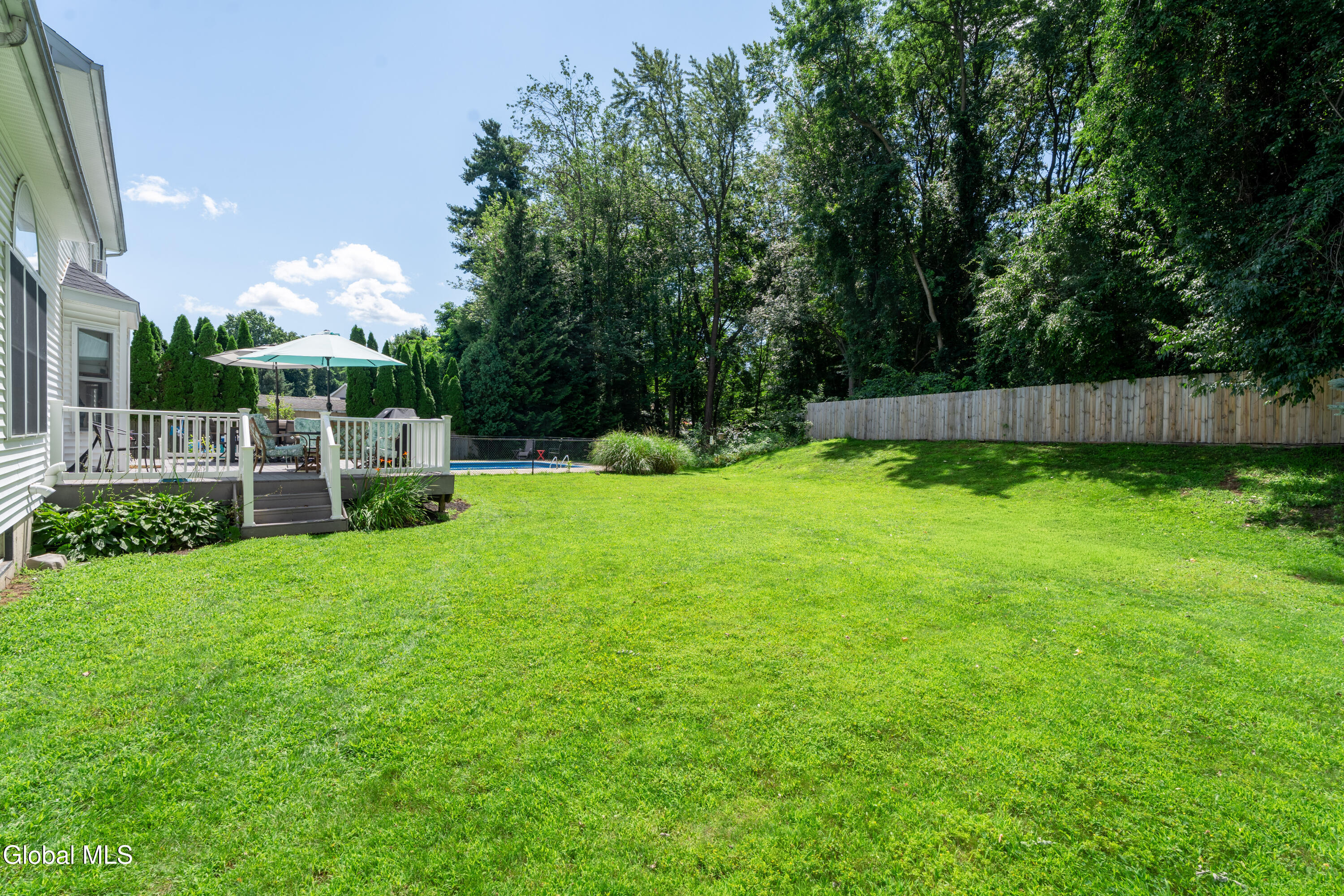 12 Sarah Court Colonie NY 12205