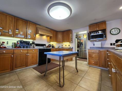 1382 Carlisle Road Sprakers NY 12166