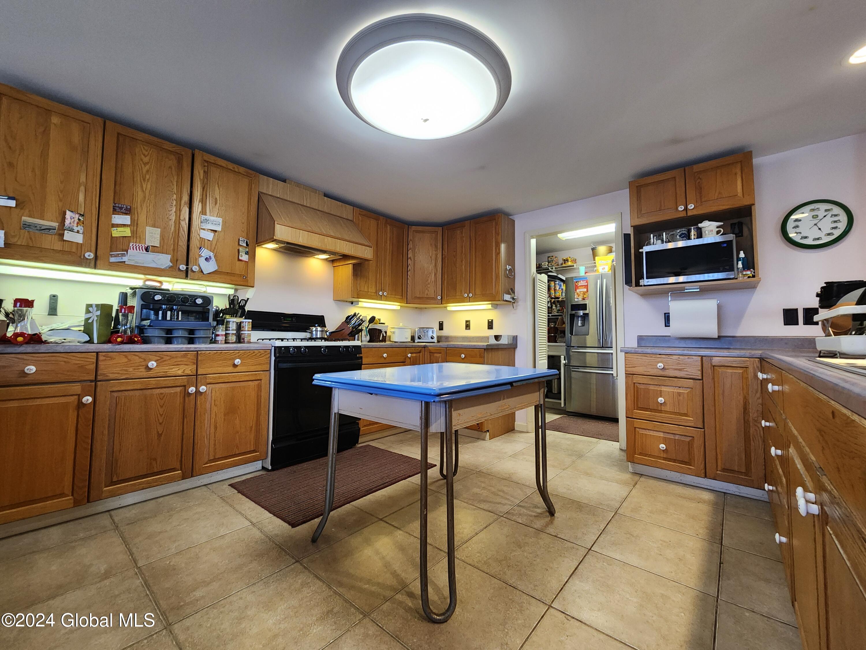 1382 Carlisle Road Sprakers NY 12166