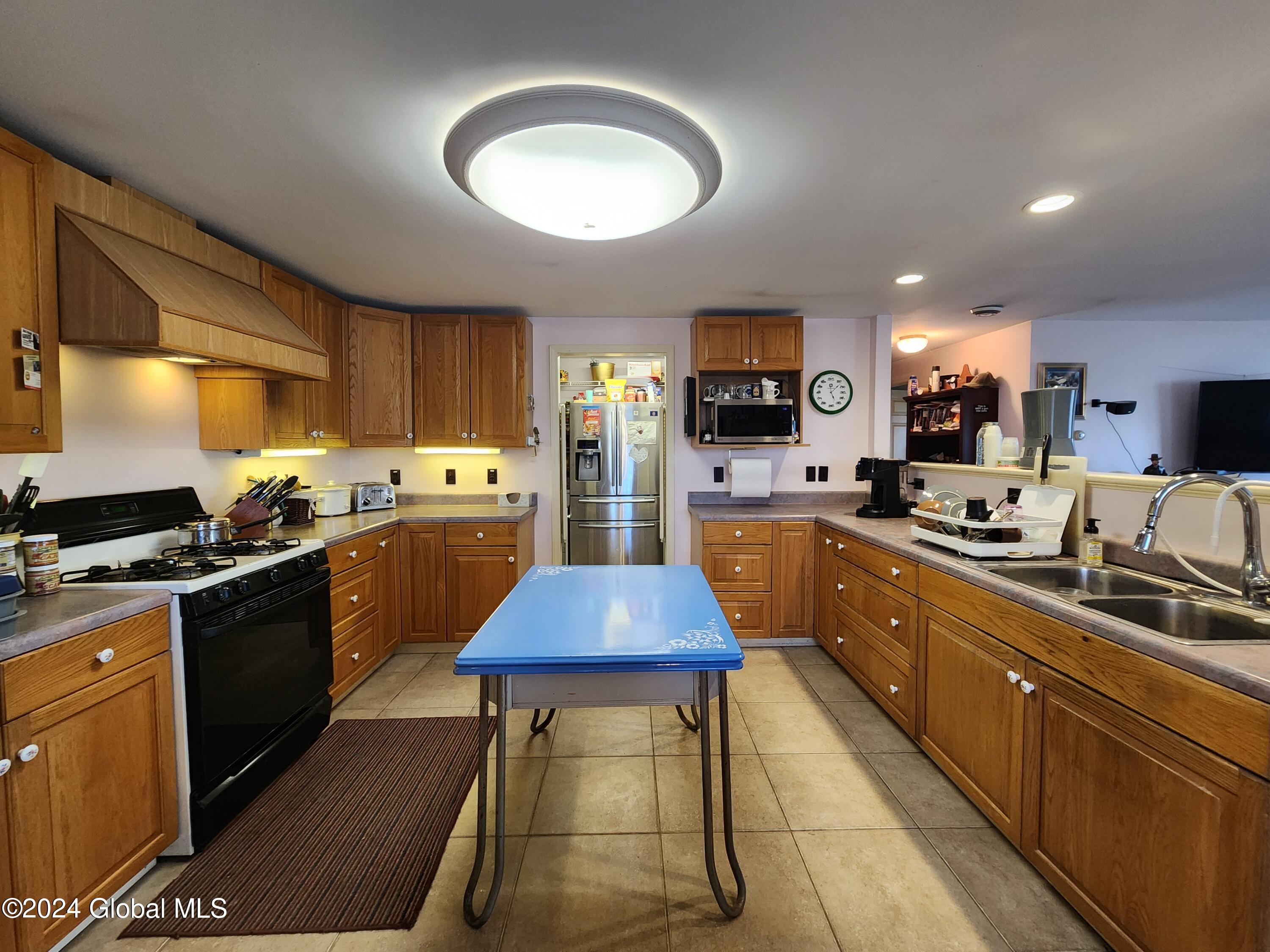 1382 Carlisle Road Sprakers NY 12166
