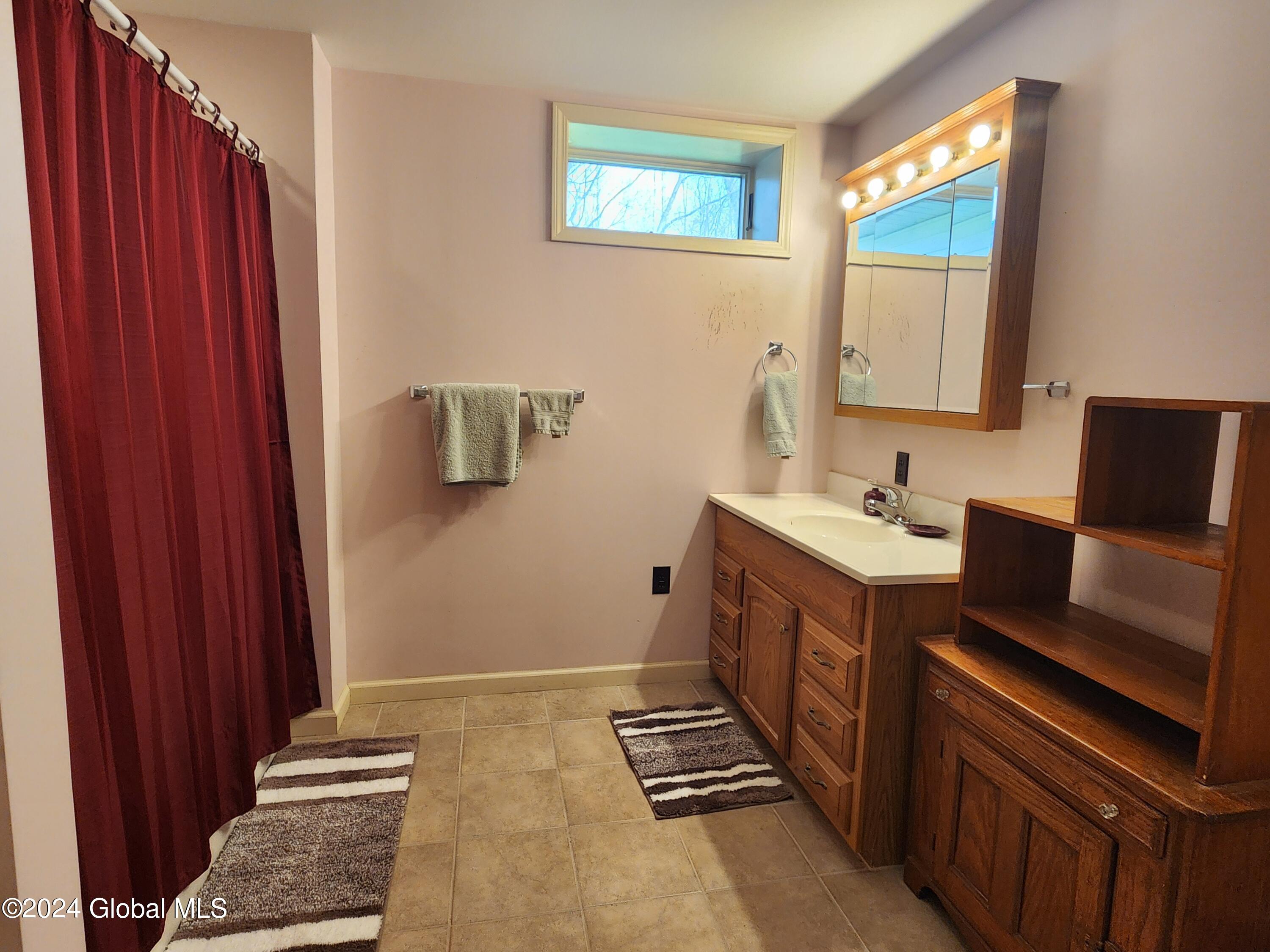 1382 Carlisle Road Sprakers NY 12166