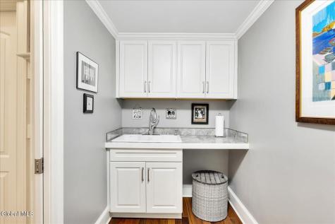 284 Loudon Road Loudonville NY 12211