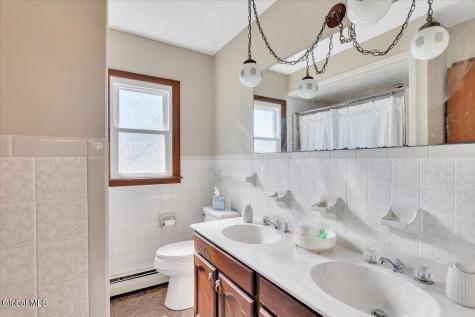 1814 Nott Street Schenectady NY 12309