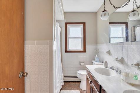 1814 Nott Street Schenectady NY 12309