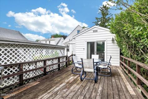 1814 Nott Street Schenectady NY 12309