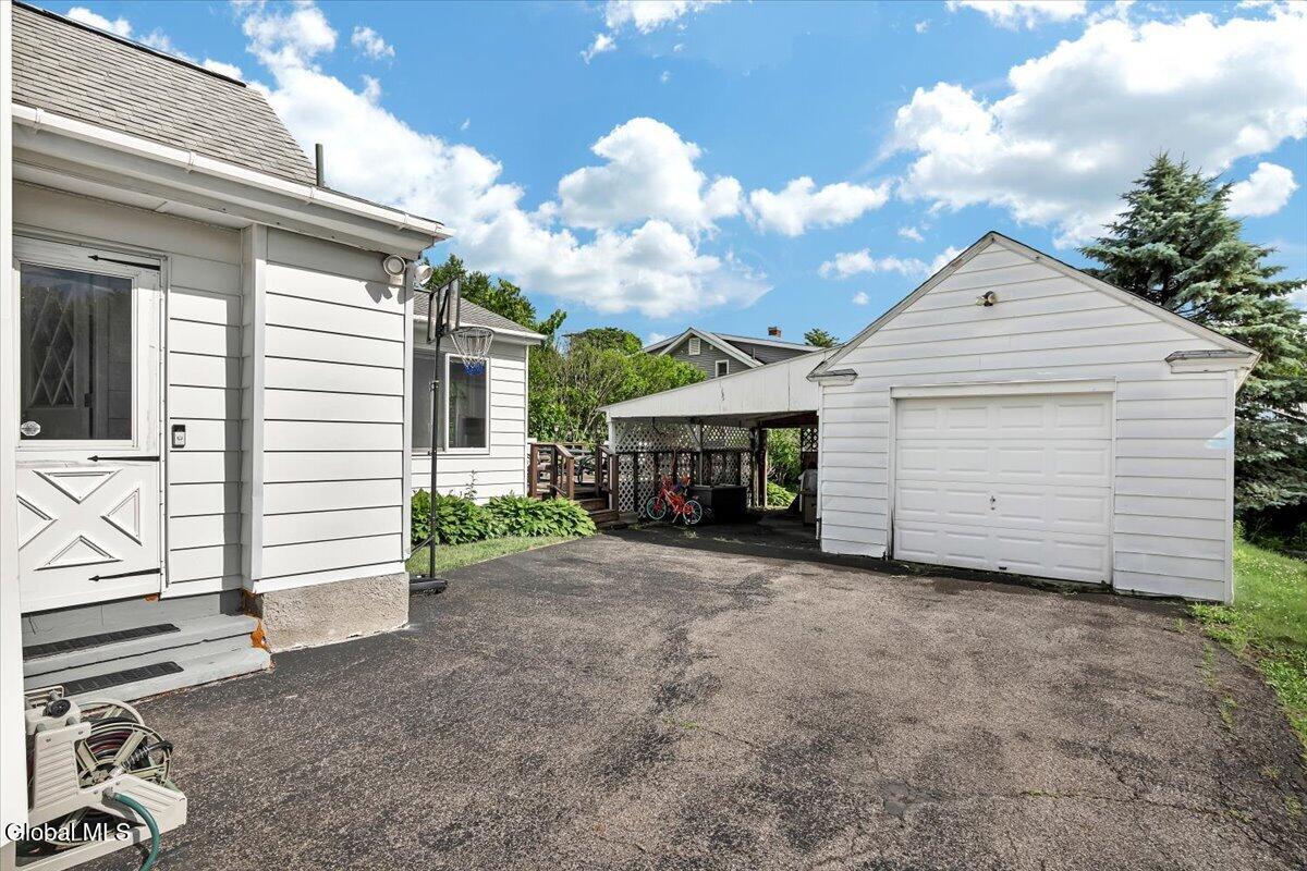 1814 Nott Street Schenectady NY 12309