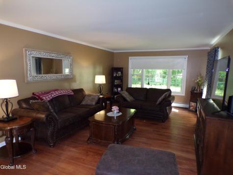 19 Oakwood Drive Queensbury NY 12804