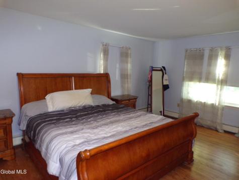 19 Oakwood Drive Queensbury NY 12804