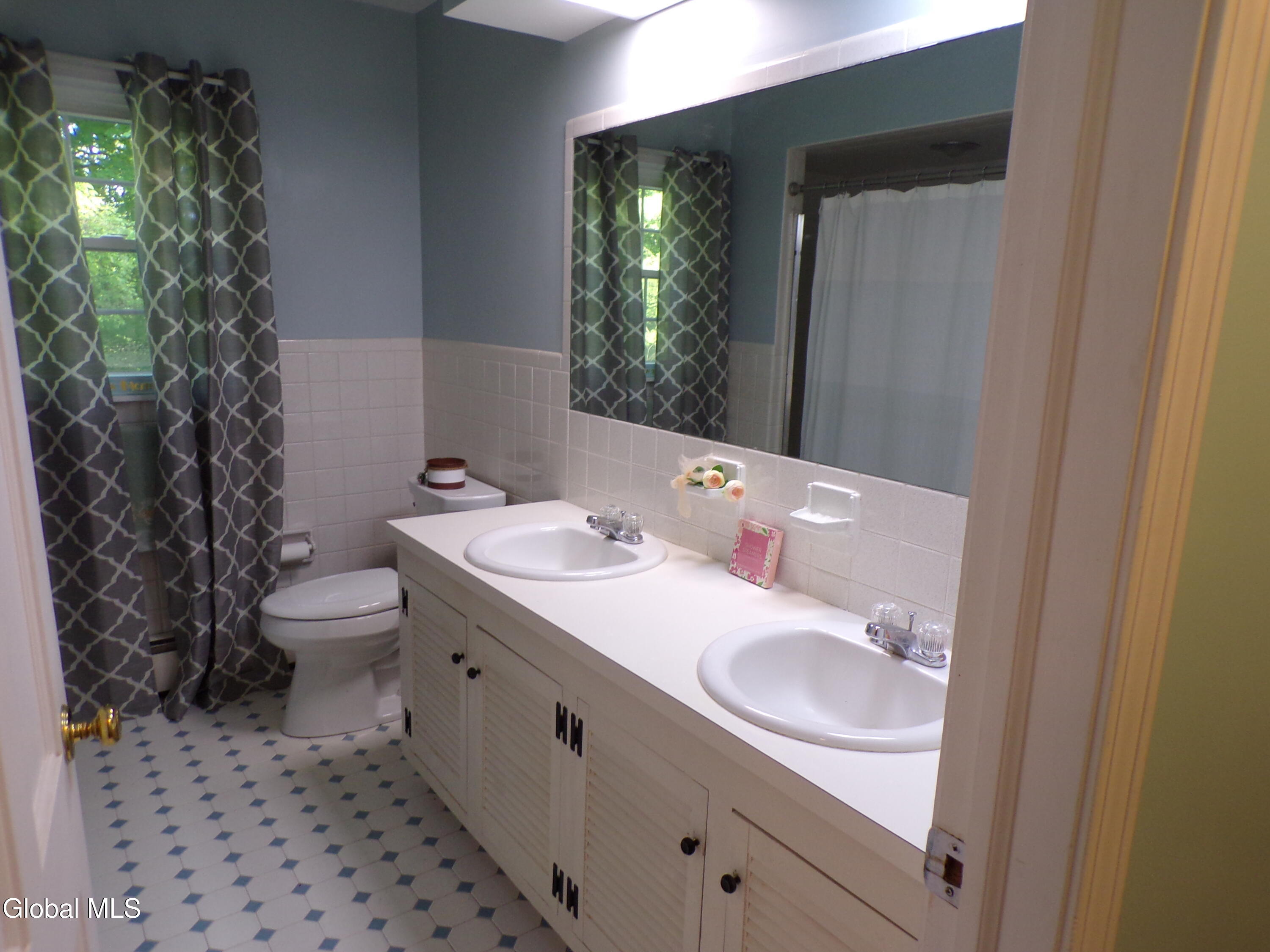 19 Oakwood Drive Queensbury NY 12804