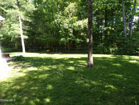 19 Oakwood Drive Queensbury NY 12804