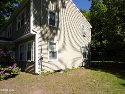 19 Oakwood Drive Queensbury NY 12804