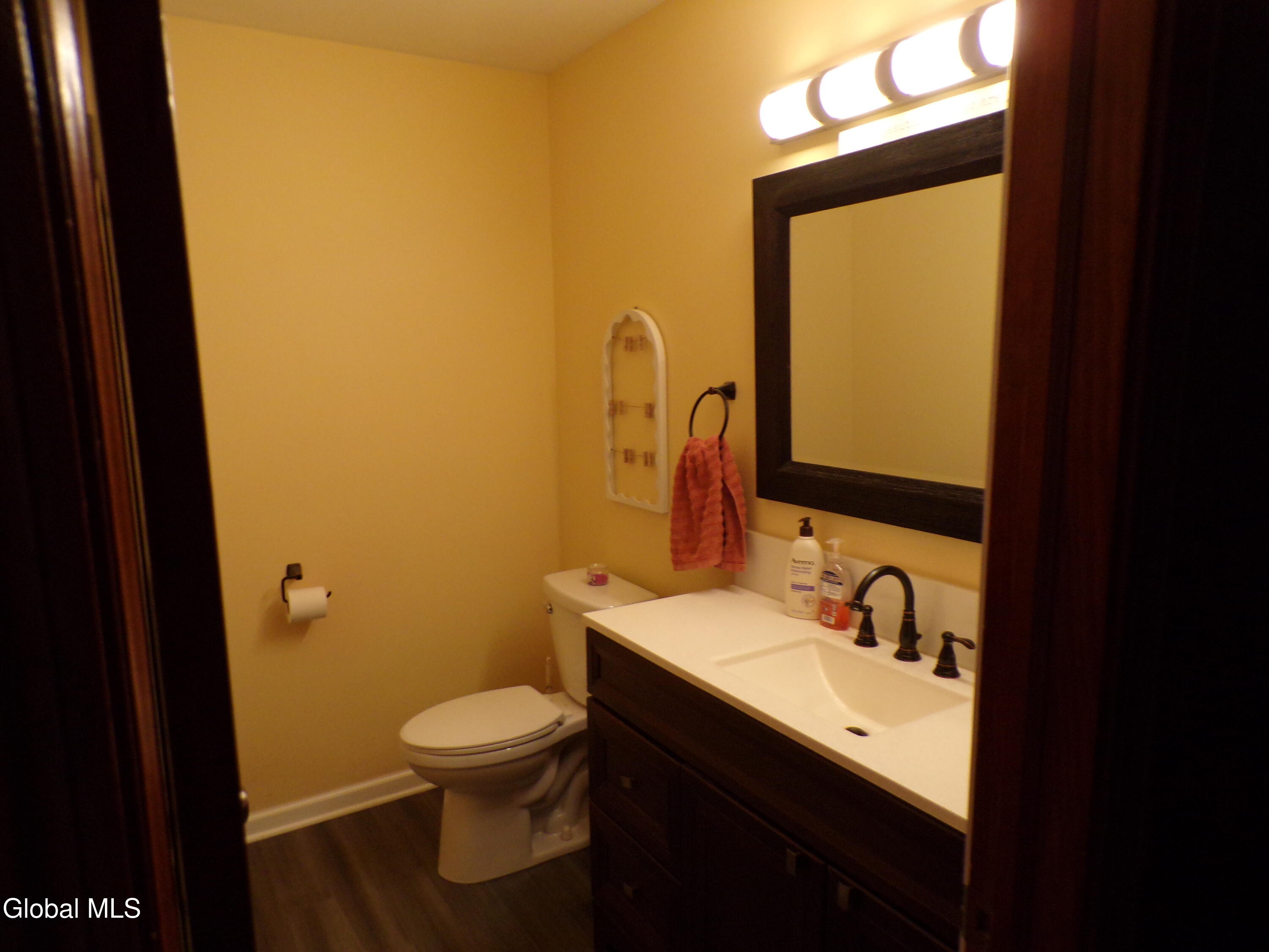 19 Oakwood Drive Queensbury NY 12804