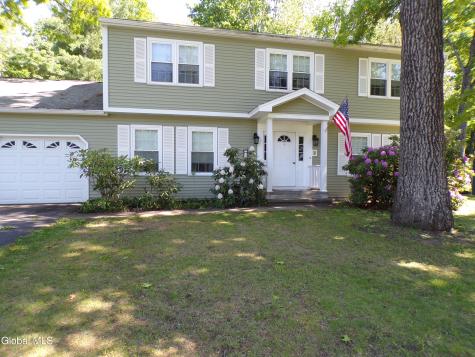 19 Oakwood Drive Queensbury NY 12804