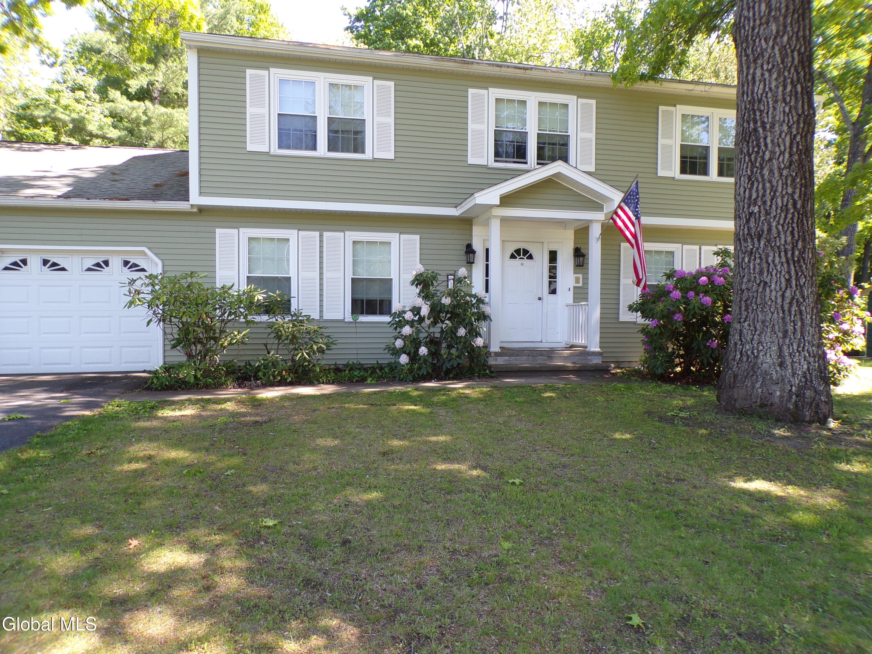 19 Oakwood Drive Queensbury NY 12804