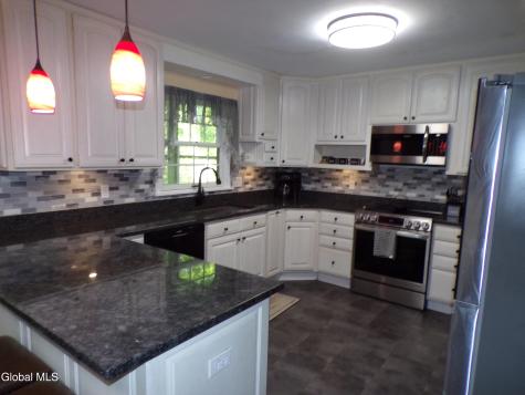 19 Oakwood Drive Queensbury NY 12804