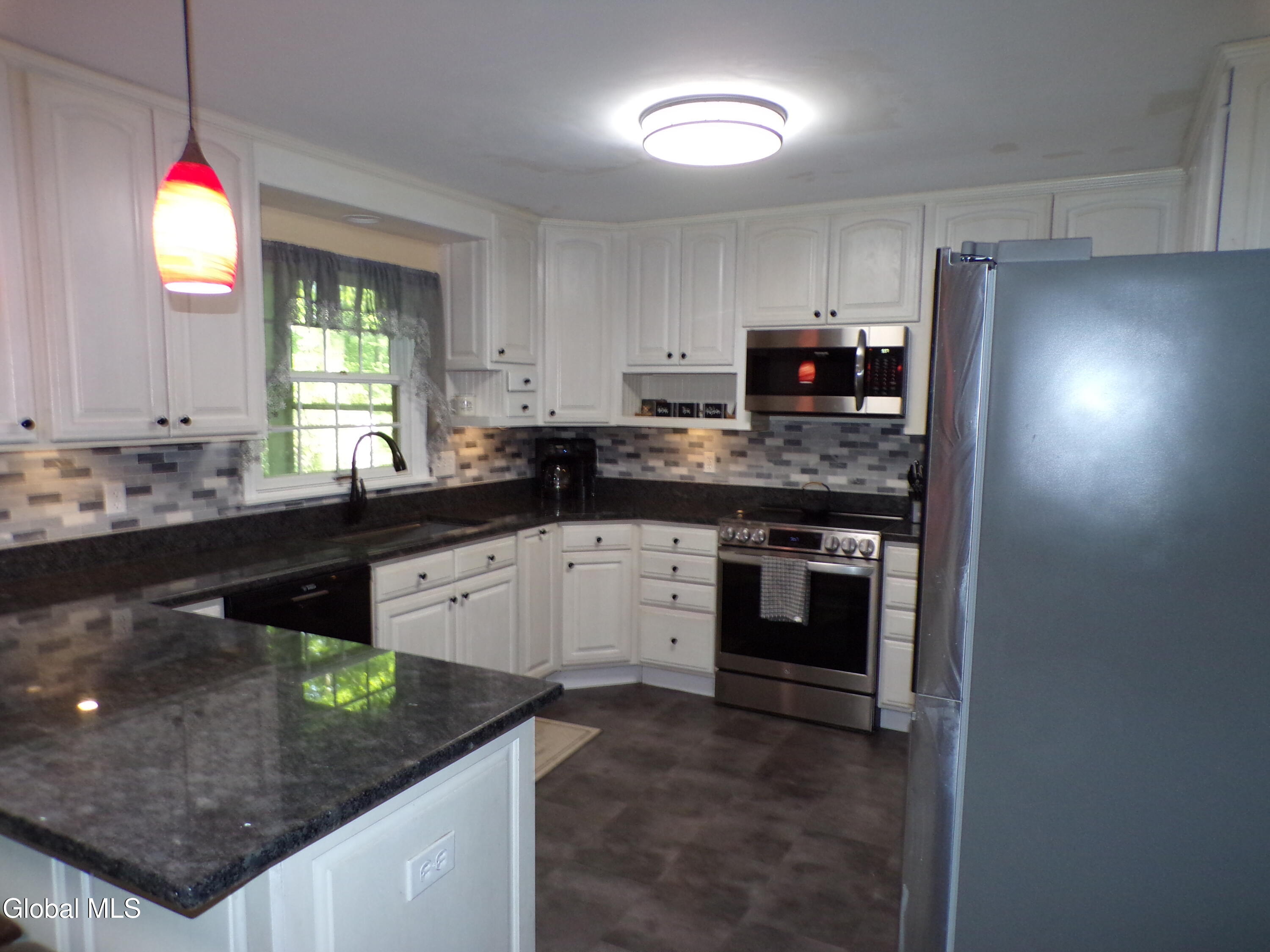 19 Oakwood Drive Queensbury NY 12804