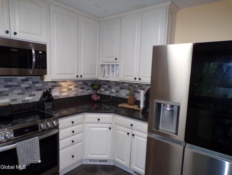 19 Oakwood Drive Queensbury NY 12804
