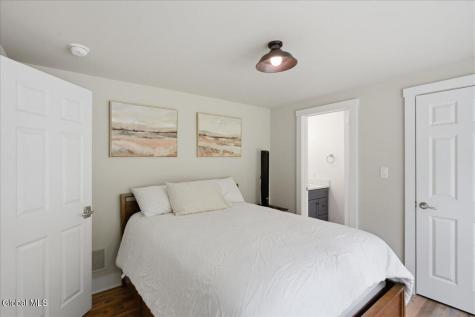 100 Southard Road Saratoga Springs NY 12866