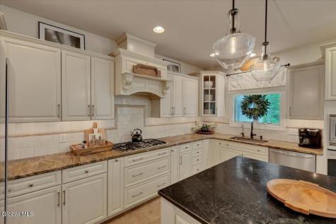 13 Tipperary Way Ballston Lake NY 12019