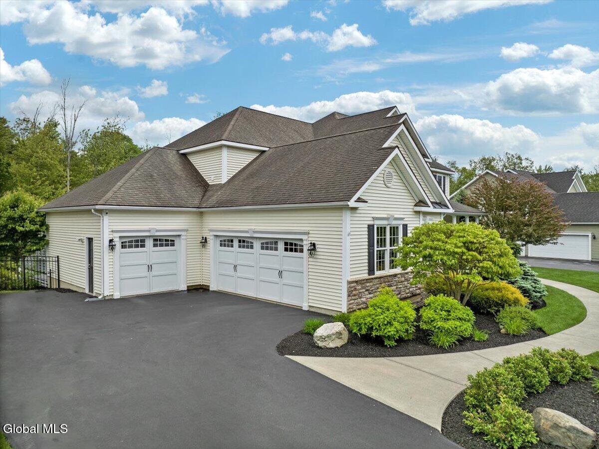 13 Tipperary Way Ballston Lake NY 12019