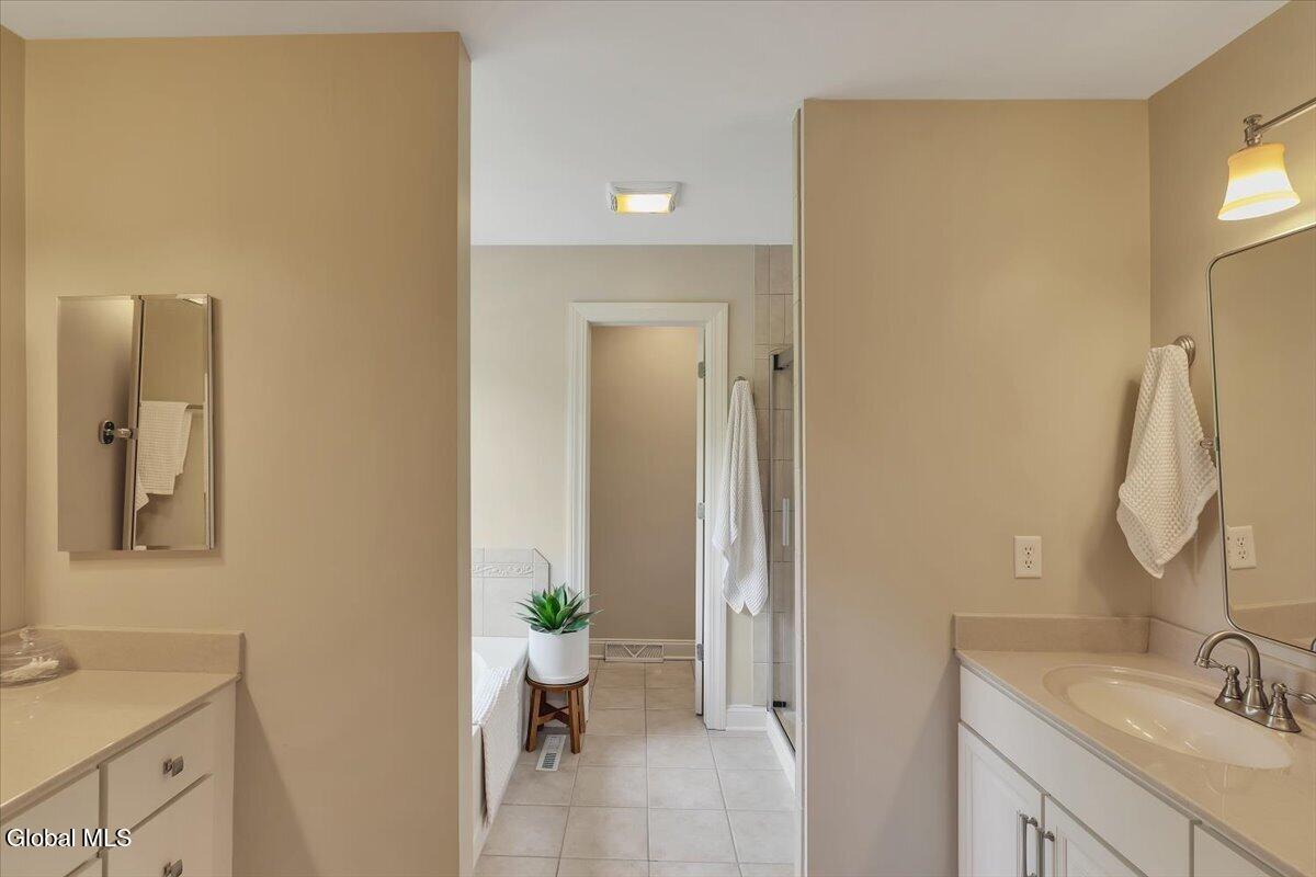 13 Tipperary Way Ballston Lake NY 12019