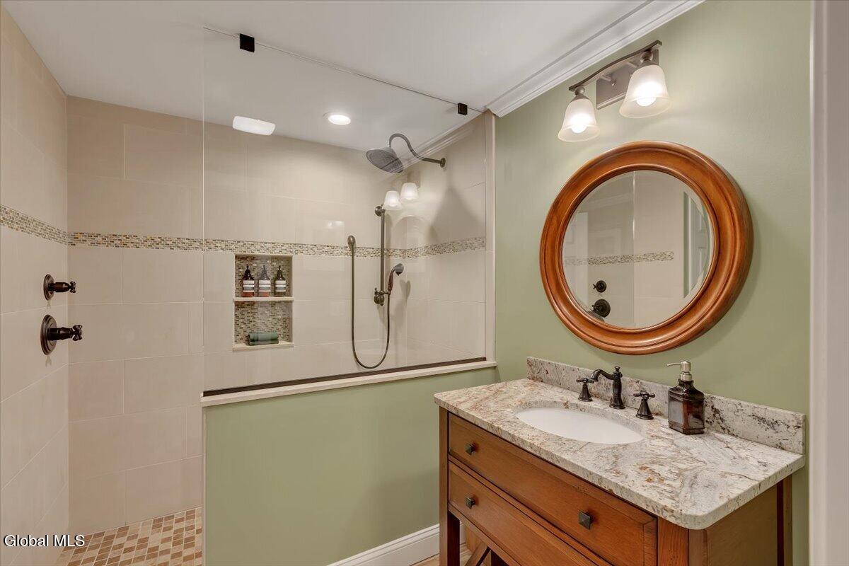 13 Tipperary Way Ballston Lake NY 12019