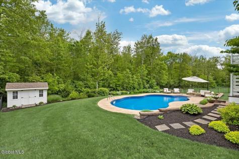 13 Tipperary Way Ballston Lake NY 12019