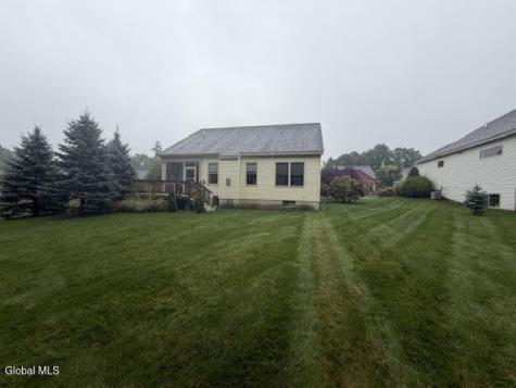 40 Whitney Drive Mechanicville NY 12118