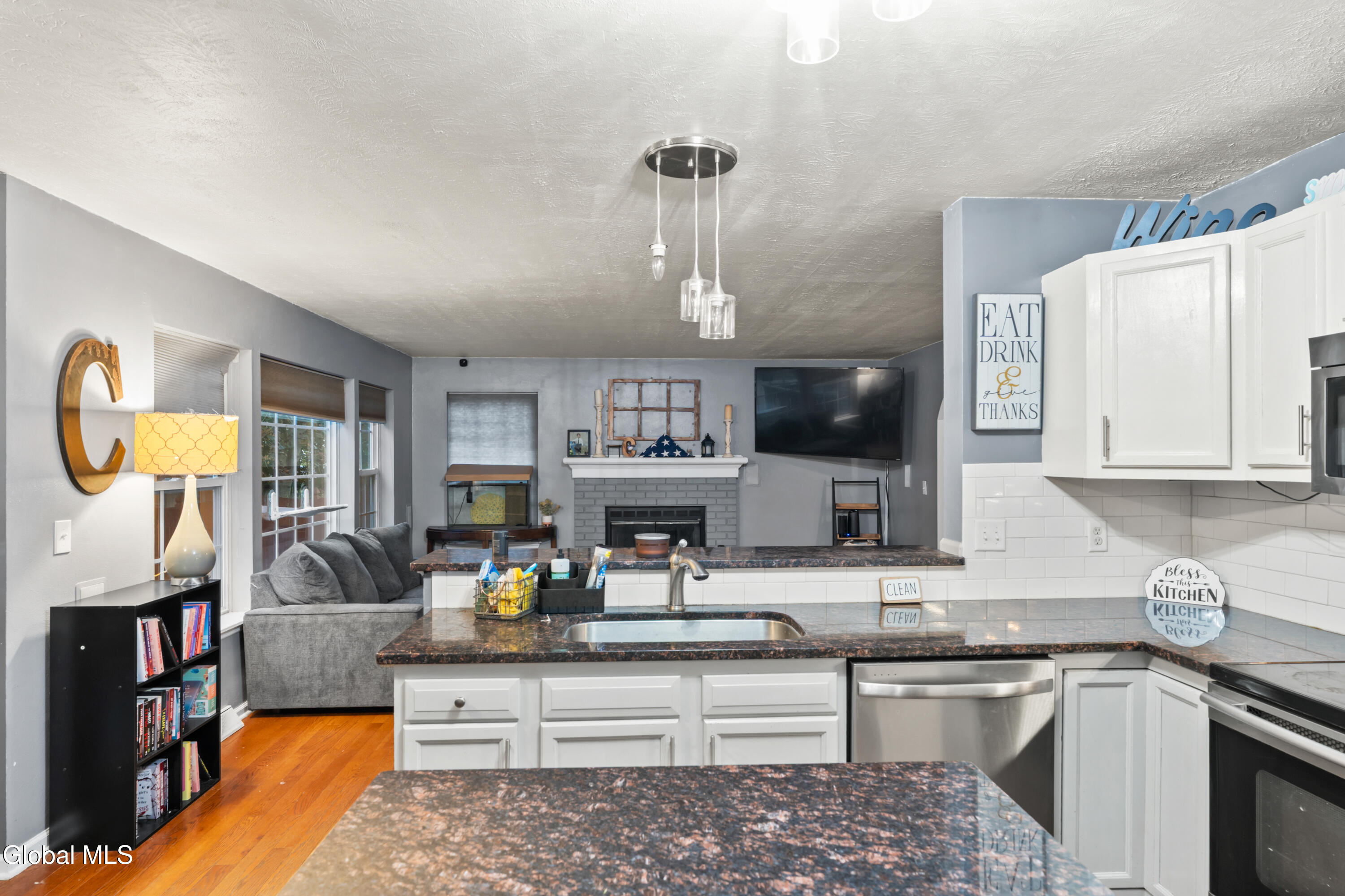 8 Chapman Court Queensbury NY 12804