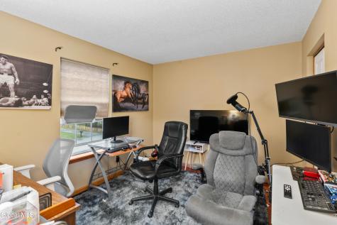 8 Chapman Court Queensbury NY 12804