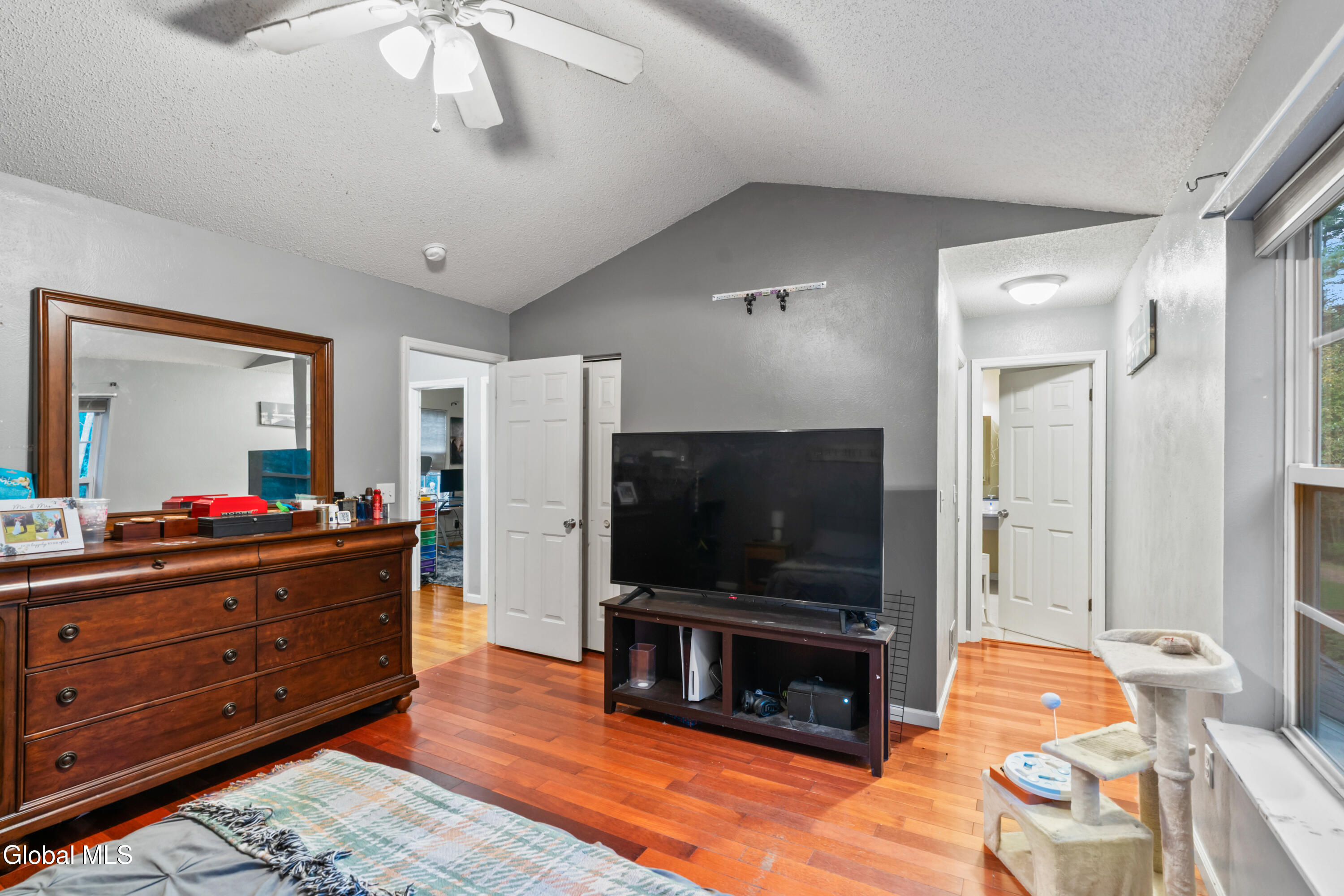 8 Chapman Court Queensbury NY 12804