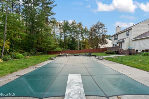 8 Chapman Court Queensbury NY 12804