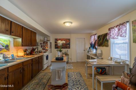 12 Hyde Street Saratoga Springs NY 12866