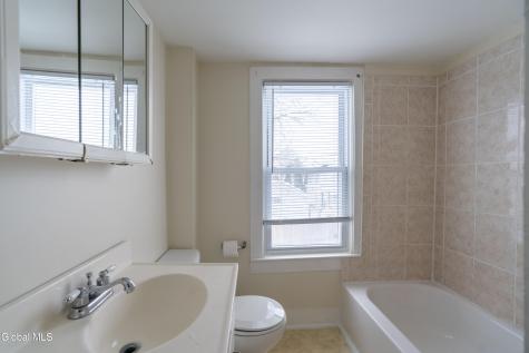 12 Hyde Street Saratoga Springs NY 12866