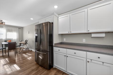 9 Mullen Drive Rotterdam NY 12306
