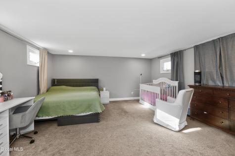 9 Mullen Drive Rotterdam NY 12306