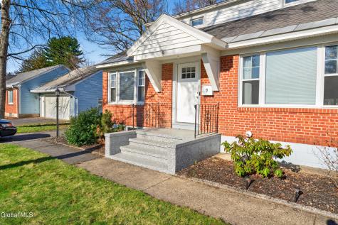 9 Mullen Drive Rotterdam NY 12306