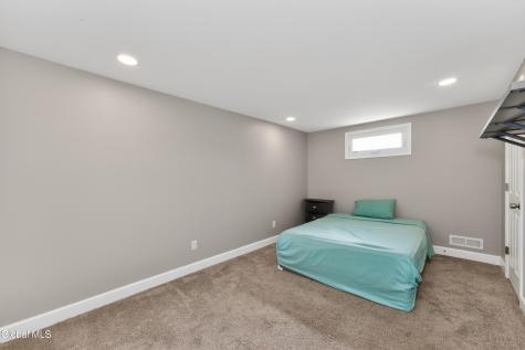 9 Mullen Drive Rotterdam NY 12306