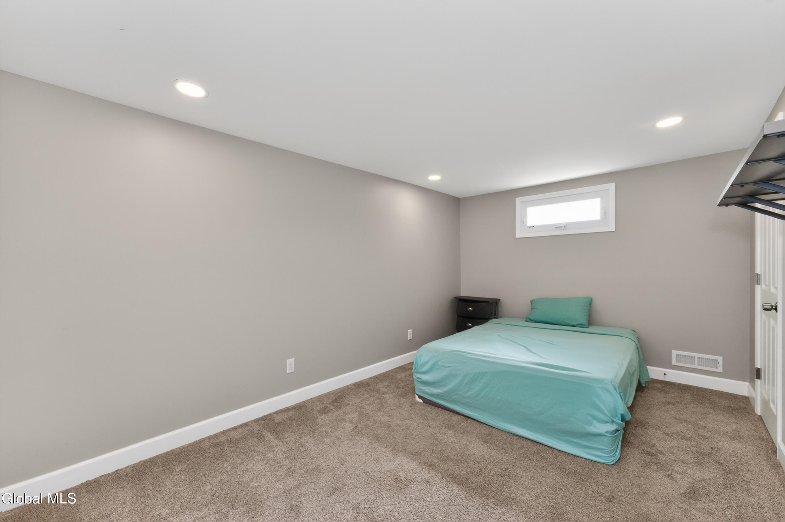 9 Mullen Drive Rotterdam NY 12306