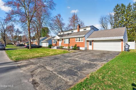 9 Mullen Drive Rotterdam NY 12306