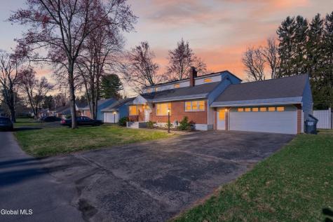 9 Mullen Drive Rotterdam NY 12306