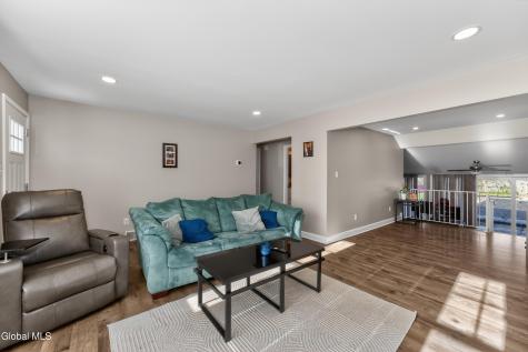 9 Mullen Drive Rotterdam NY 12306