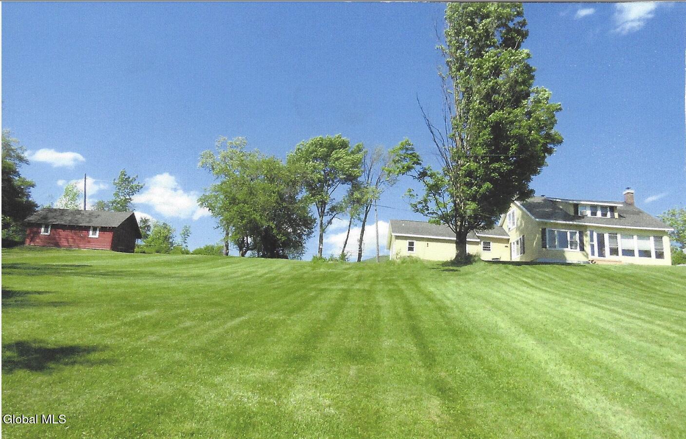 15 Loneoak Lane Petersburgh NY 12138