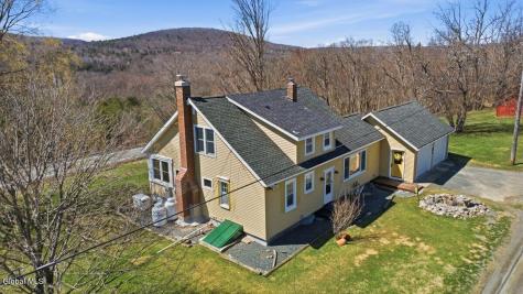 15 Loneoak Lane Petersburgh NY 12138