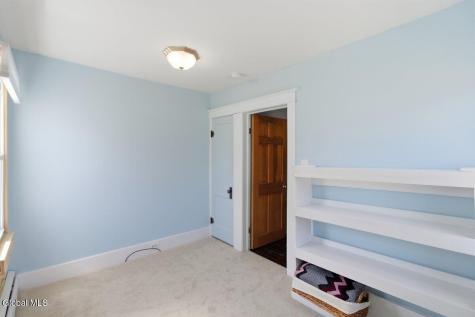15 Loneoak Lane Petersburgh NY 12138