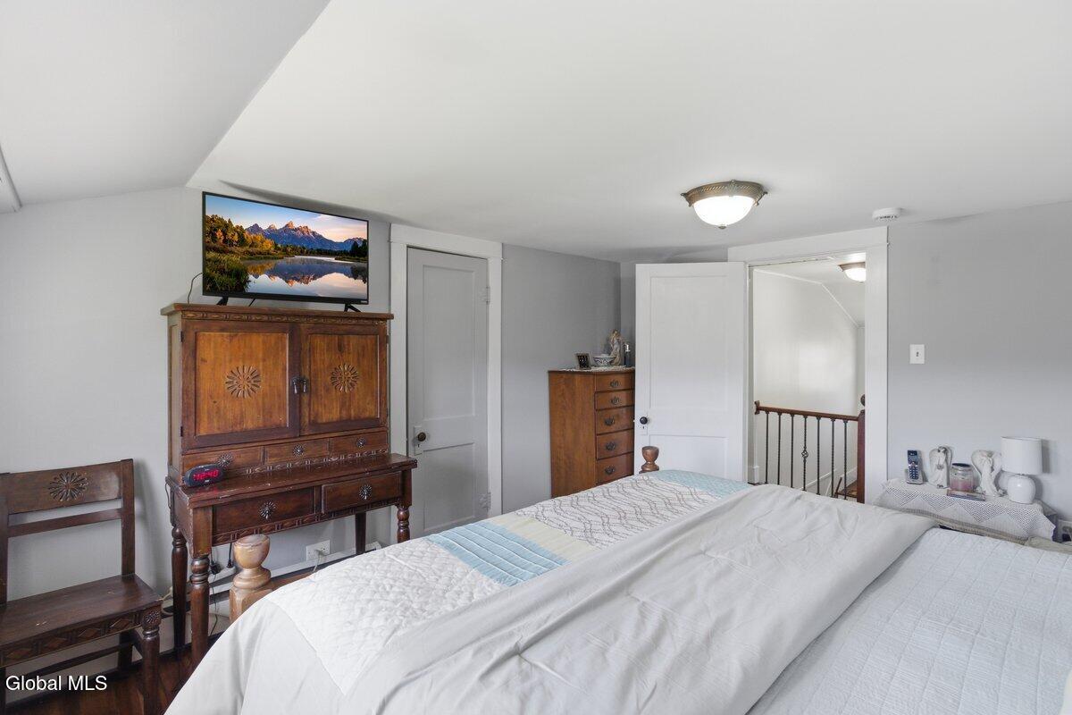 15 Loneoak Lane Petersburgh NY 12138