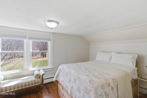 15 Loneoak Lane Petersburgh NY 12138